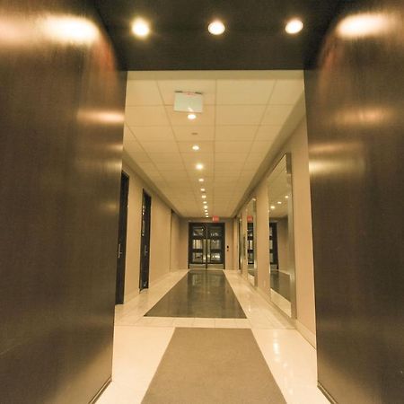 Red Maple Suites - Icon Торонто Экстерьер фото