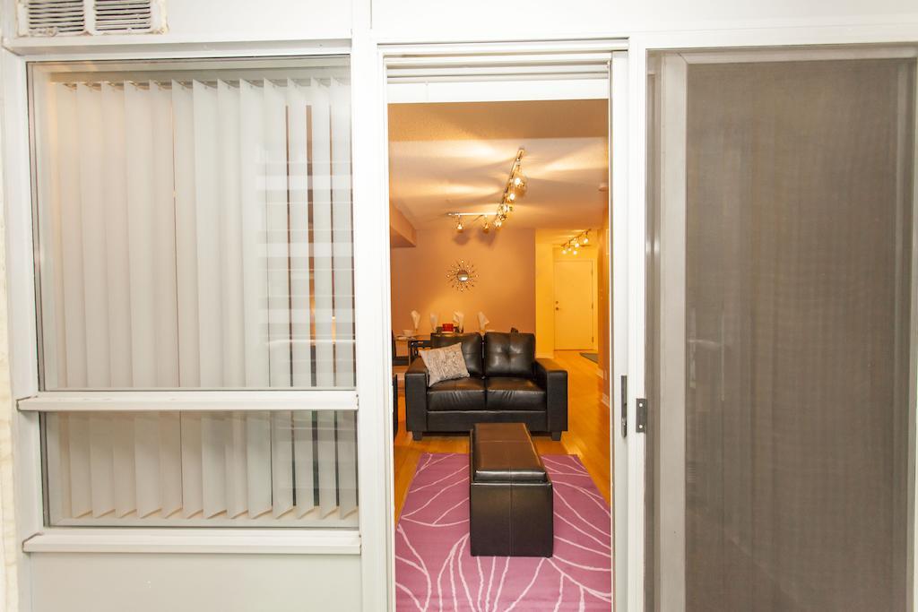 Red Maple Suites - Icon Торонто Номер фото