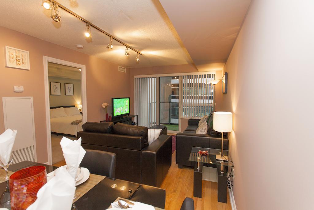 Red Maple Suites - Icon Торонто Экстерьер фото